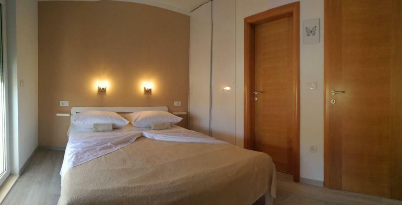 Apartments Prpic Сегет Враница Екстериор снимка